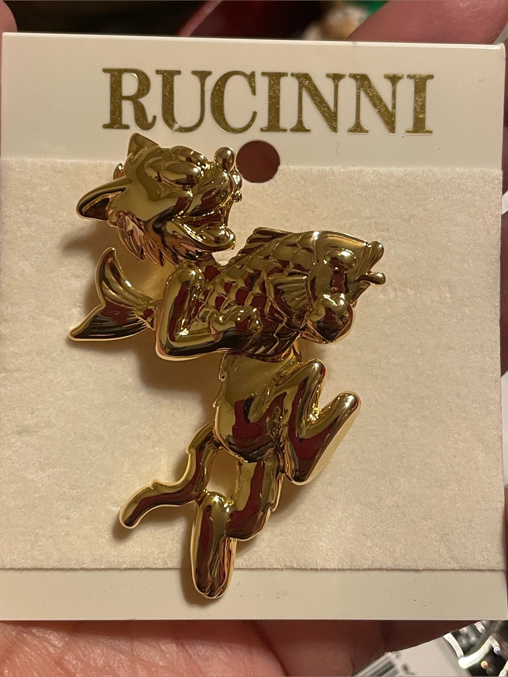 Rucinni Gold Tone Wolf Holding A Koi Brooch Pin